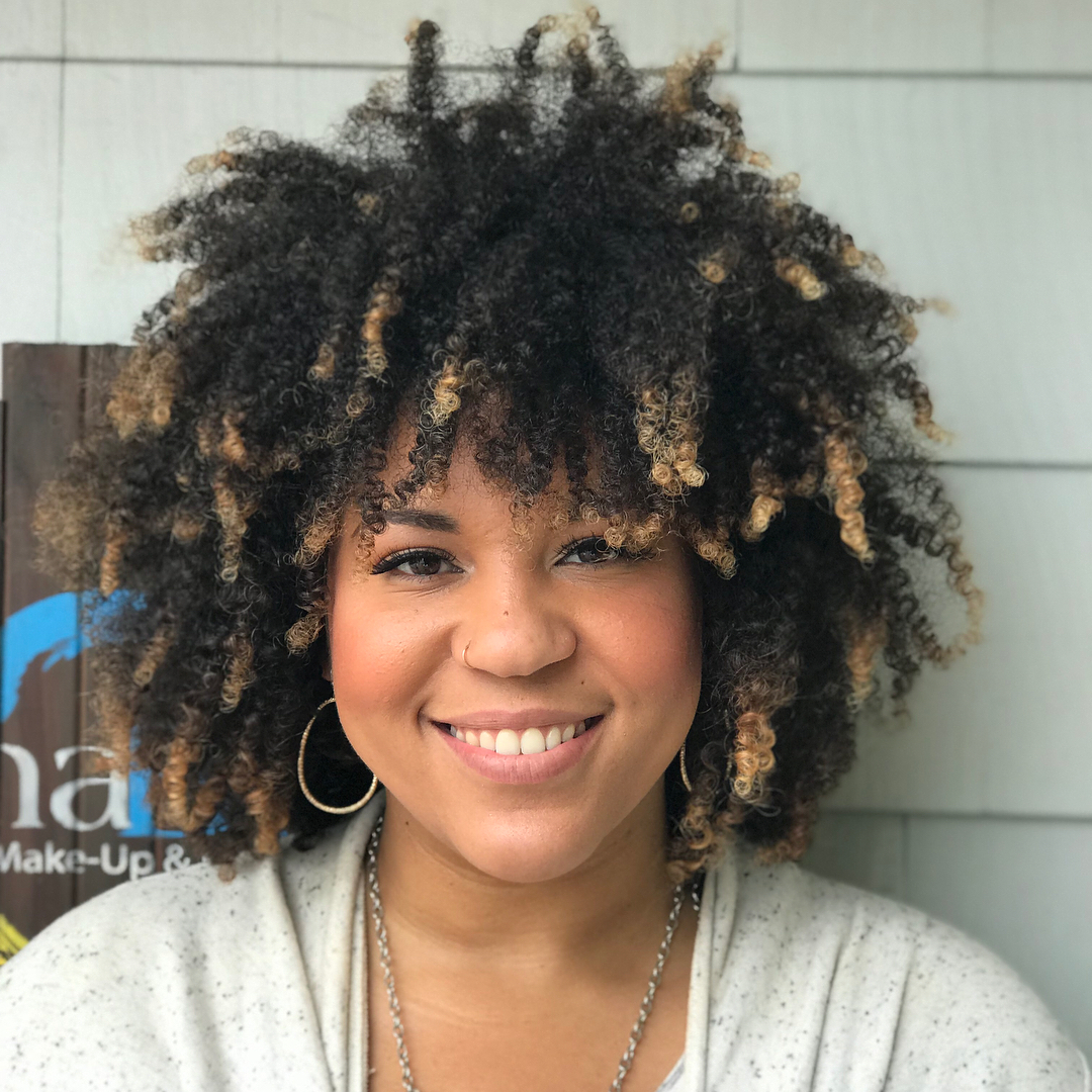 Highlighted Naturally Curly Hair Style for Women with Big Noses