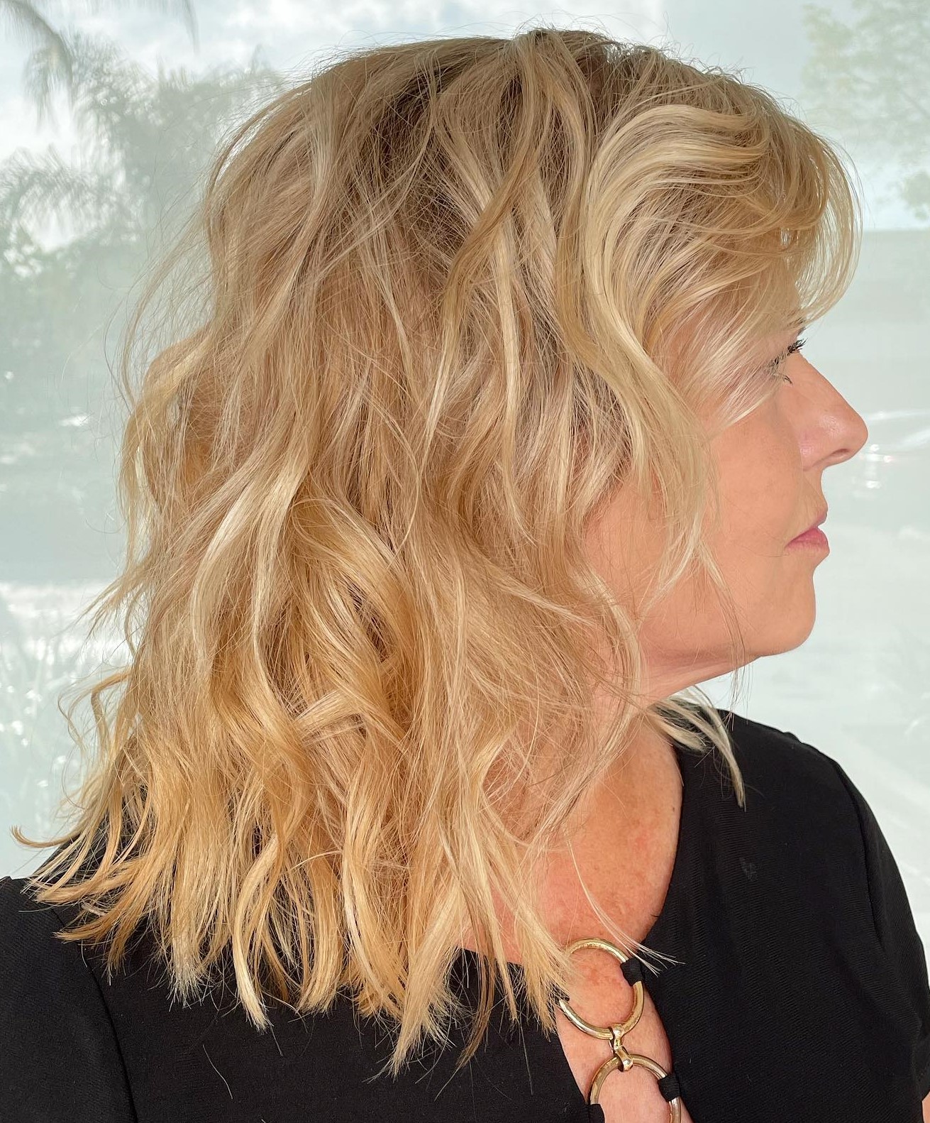 Medium Shaggy Wavy Hair for Overweight Women
