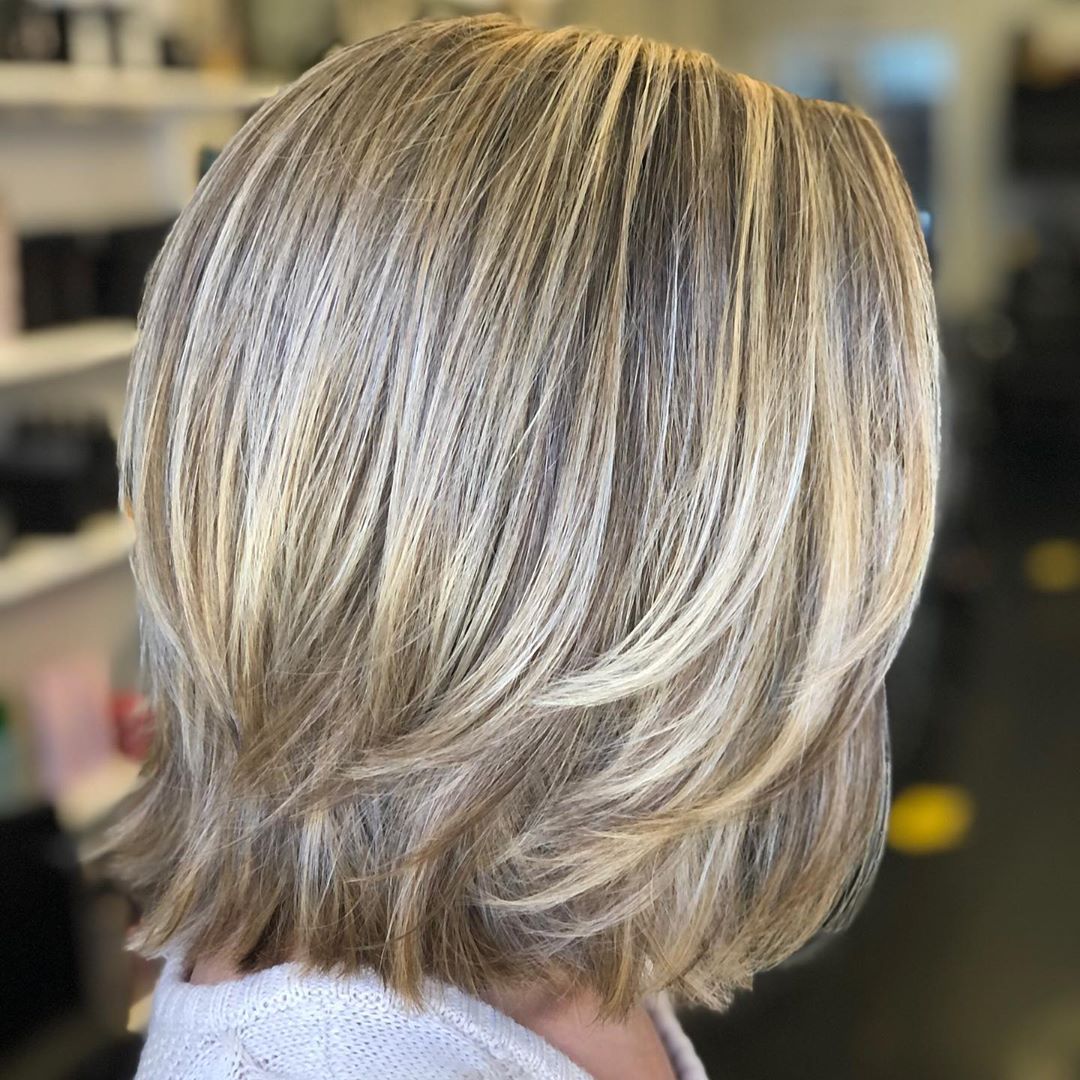 Feathered Medium Hairstyle for Straight Hair