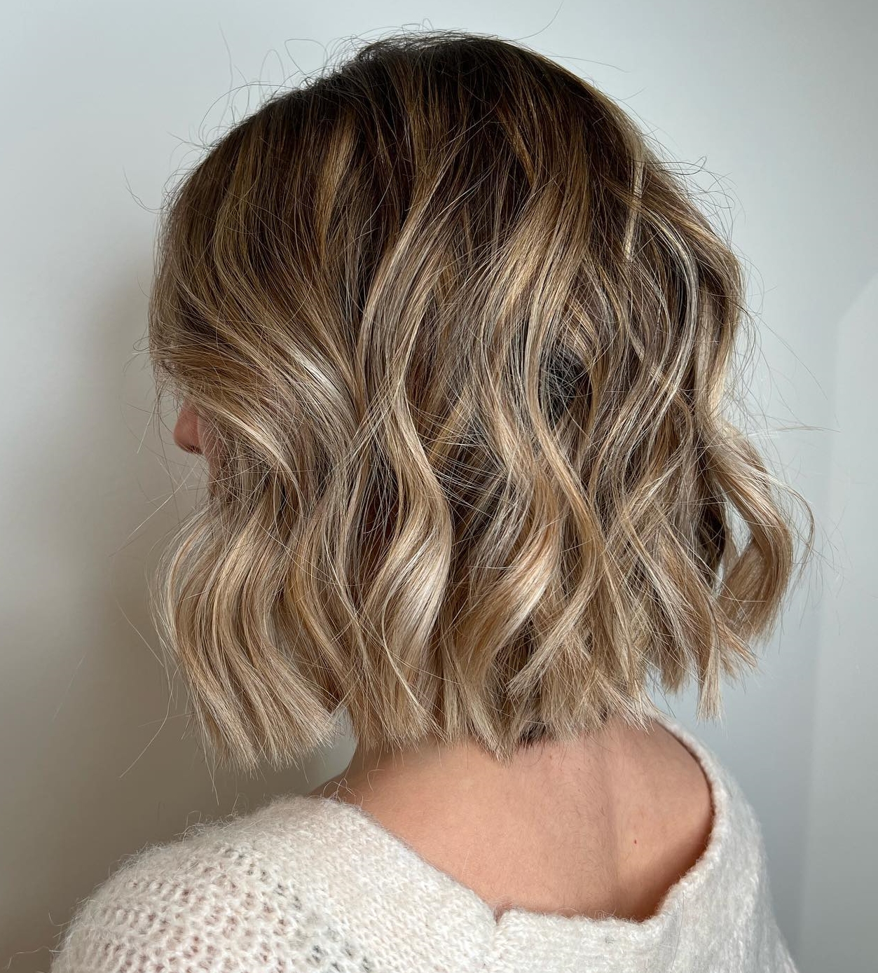 Bronde Lob with Beach Waves