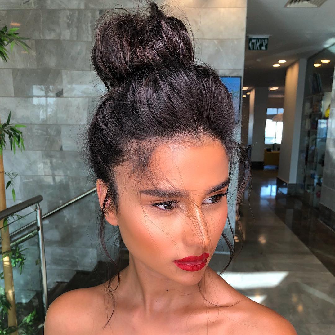 Bun Updo for a Prominent Nose