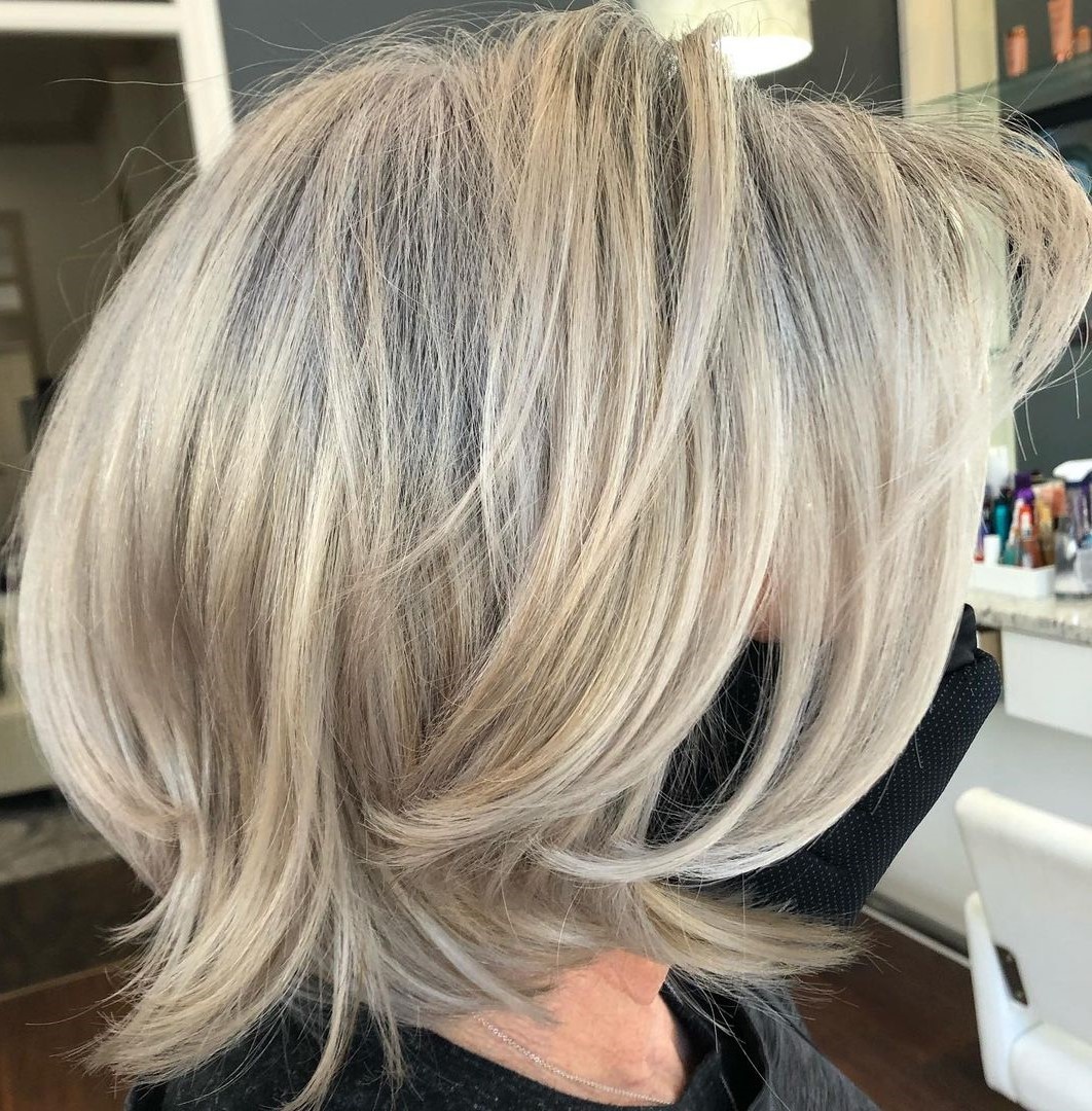 Ideas How to Blend Gray Hair with Highlights for Women