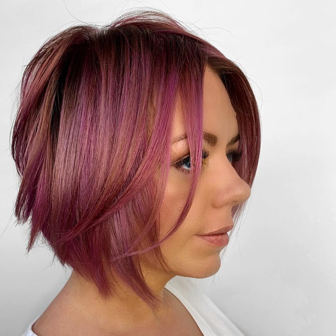 Straight Bob Hairstyle for a Big Nose