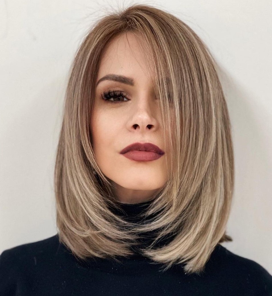 Mid-Length Cut to Make Hair Thicker