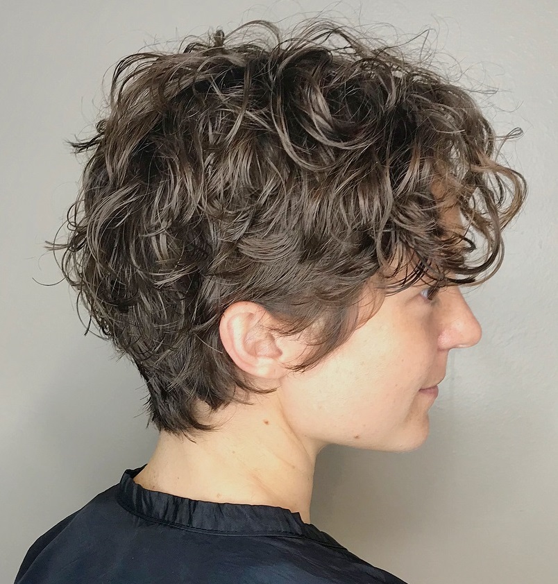 Short Curly Hairstyle with Layers for Fine Hair