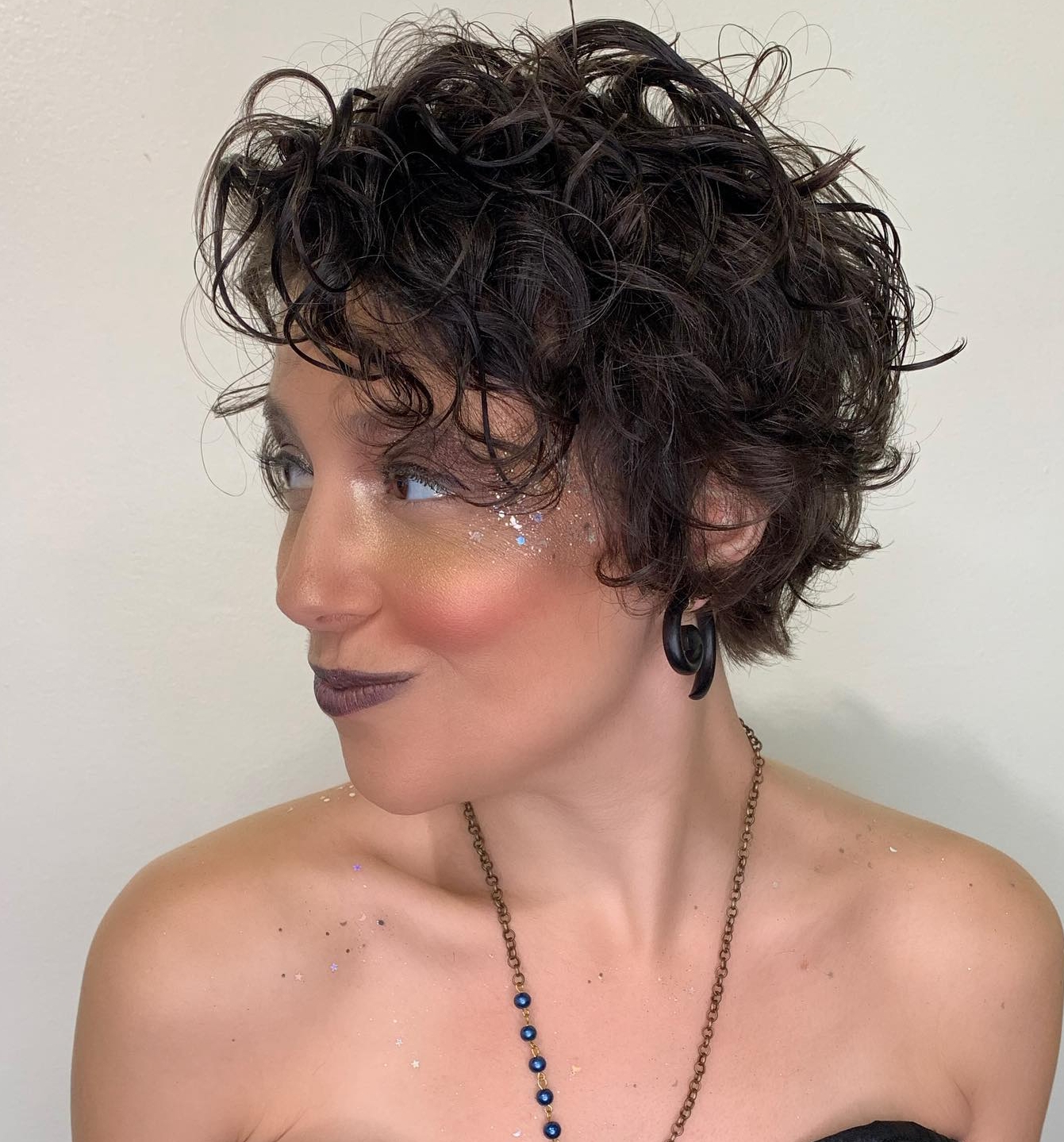 Side-Swept Curly Fluffy Bixie