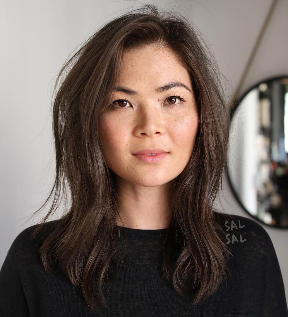 Medium Hairstyle with Layers for Chubby Face