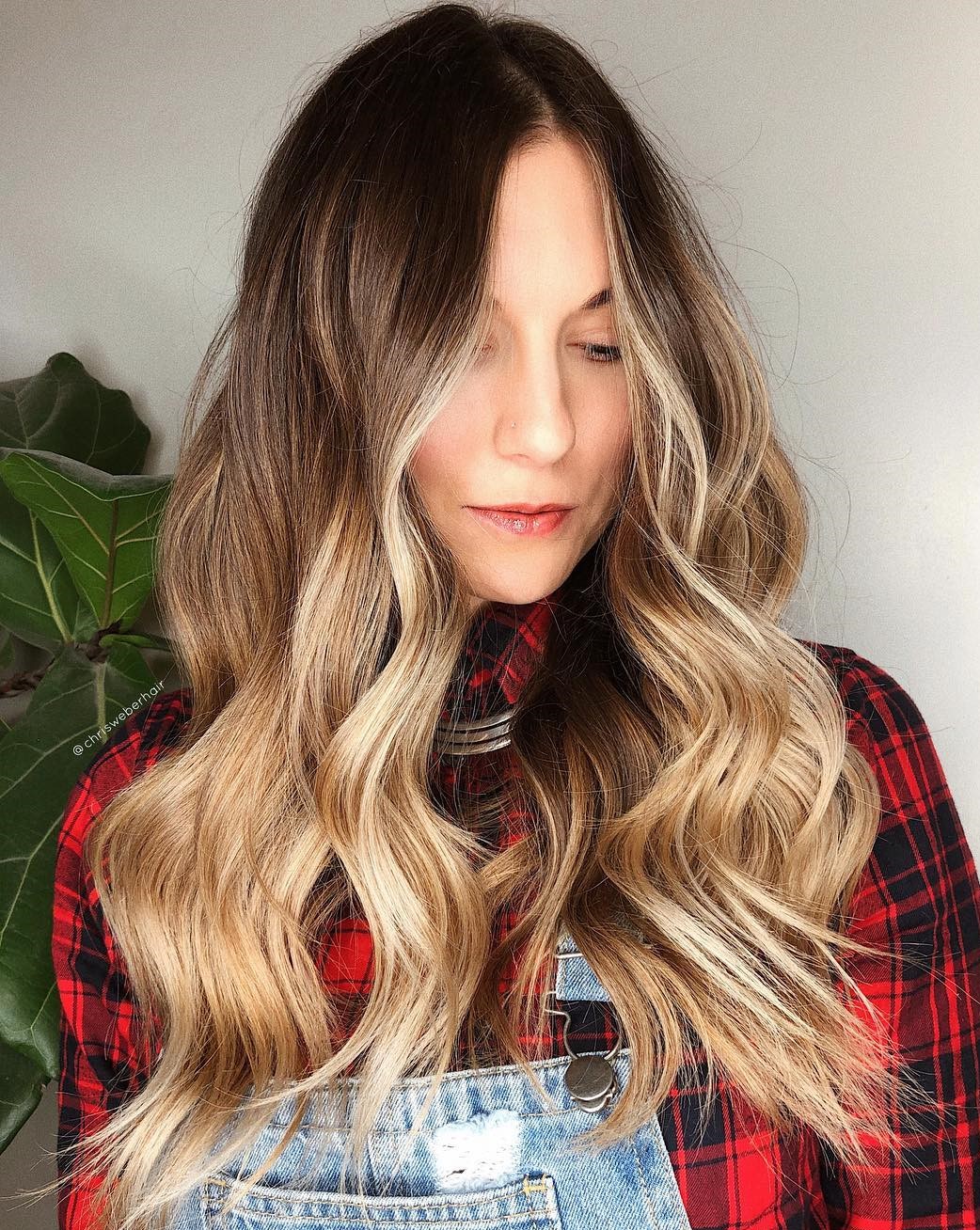 Long Oval Face Haircut with Face-Framing Highlights