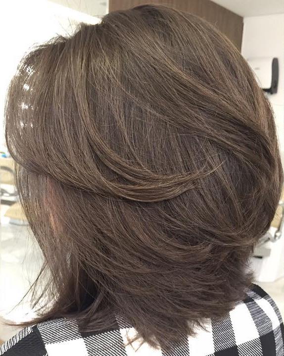 Medium Layered Style for Thin Hair