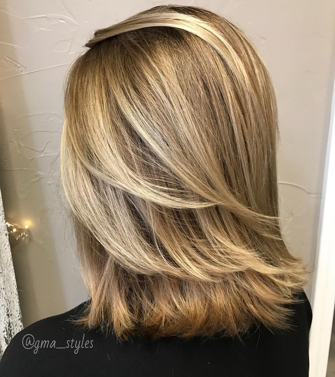 Sleek Golden Bronde Bob with Layers