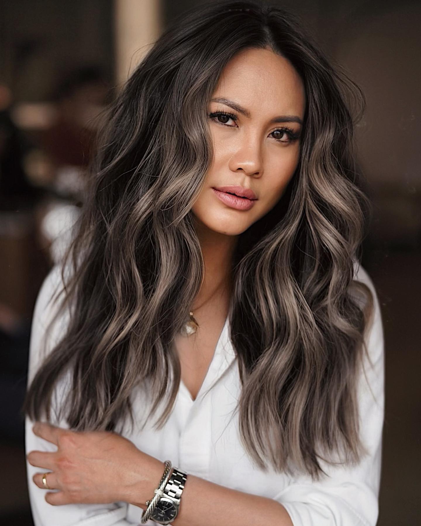 Brunette Hair with Mushroom Brown Highlights