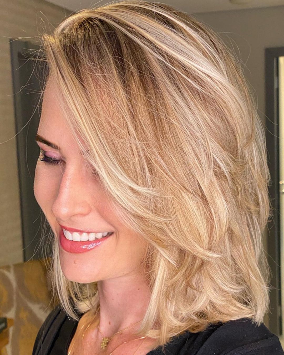 Chic Medium Layered Haircut