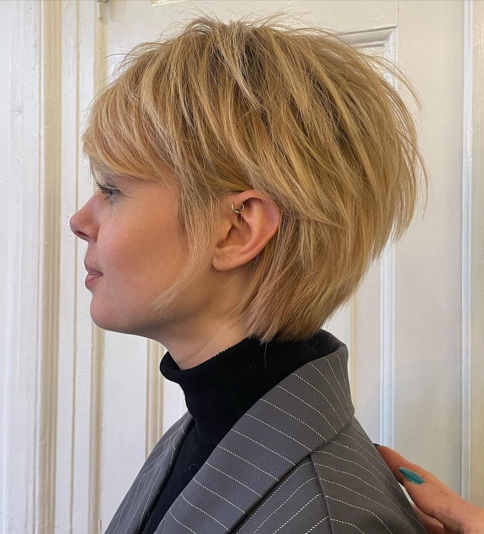 Short Layered Haircut for Straight Hair