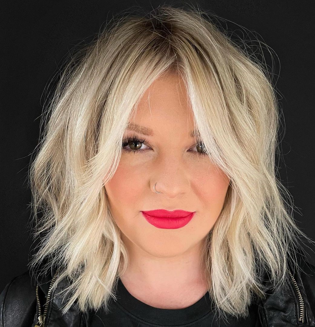 Medium Layered Haircut with Shaggy Layers