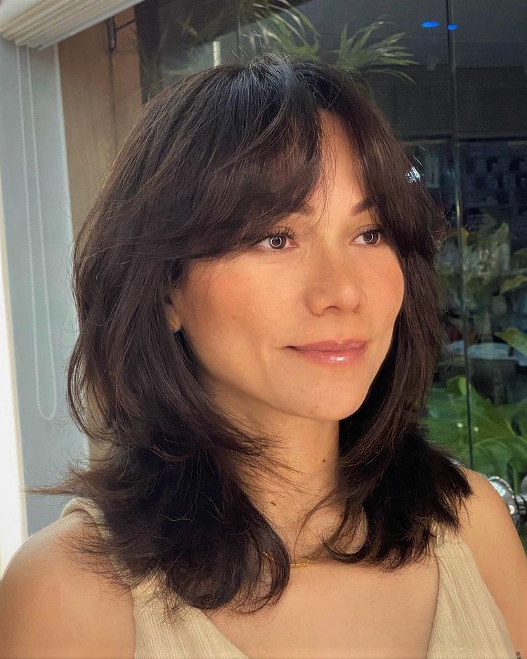 Wispy Shoulder-Length Hairstyle for Thin Hair