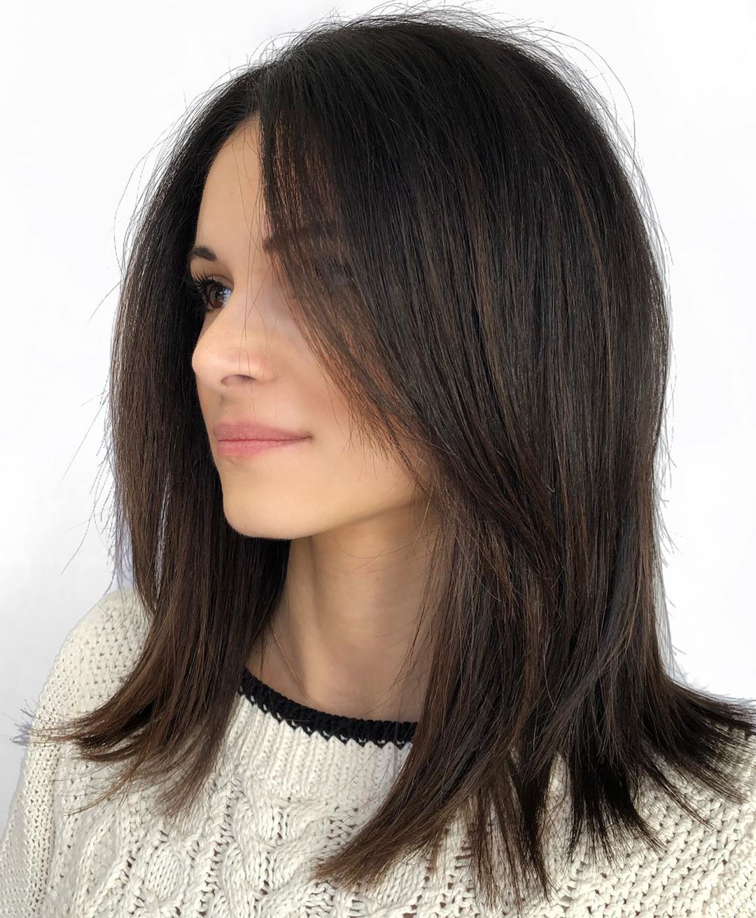 Pretty Shoulder-Length Hairstyle
