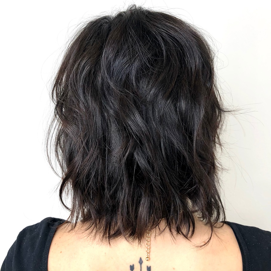 One-Length Collarbone Shaggy Cut