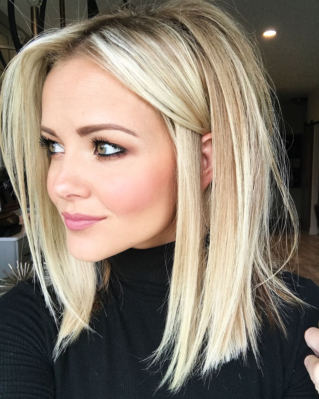 Chic Straight Lob Haircut