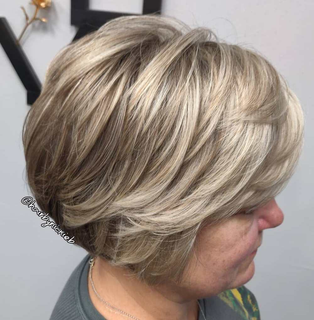 Short Layered Blonde Bob