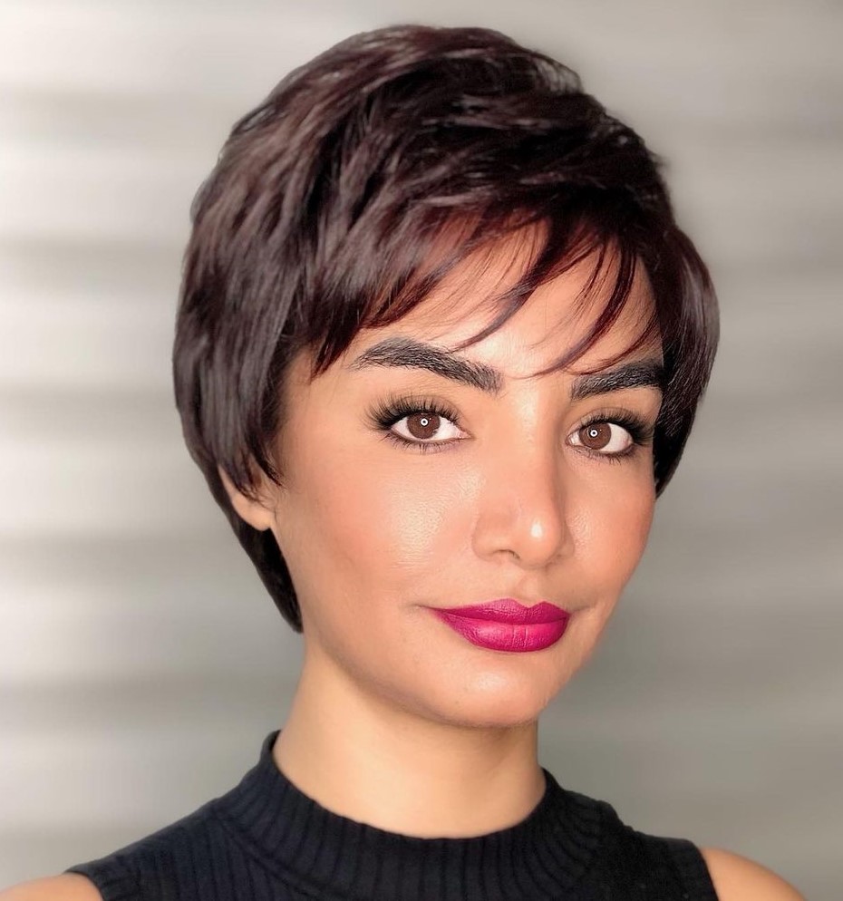 Elegant Short Haircut for Fine Hair