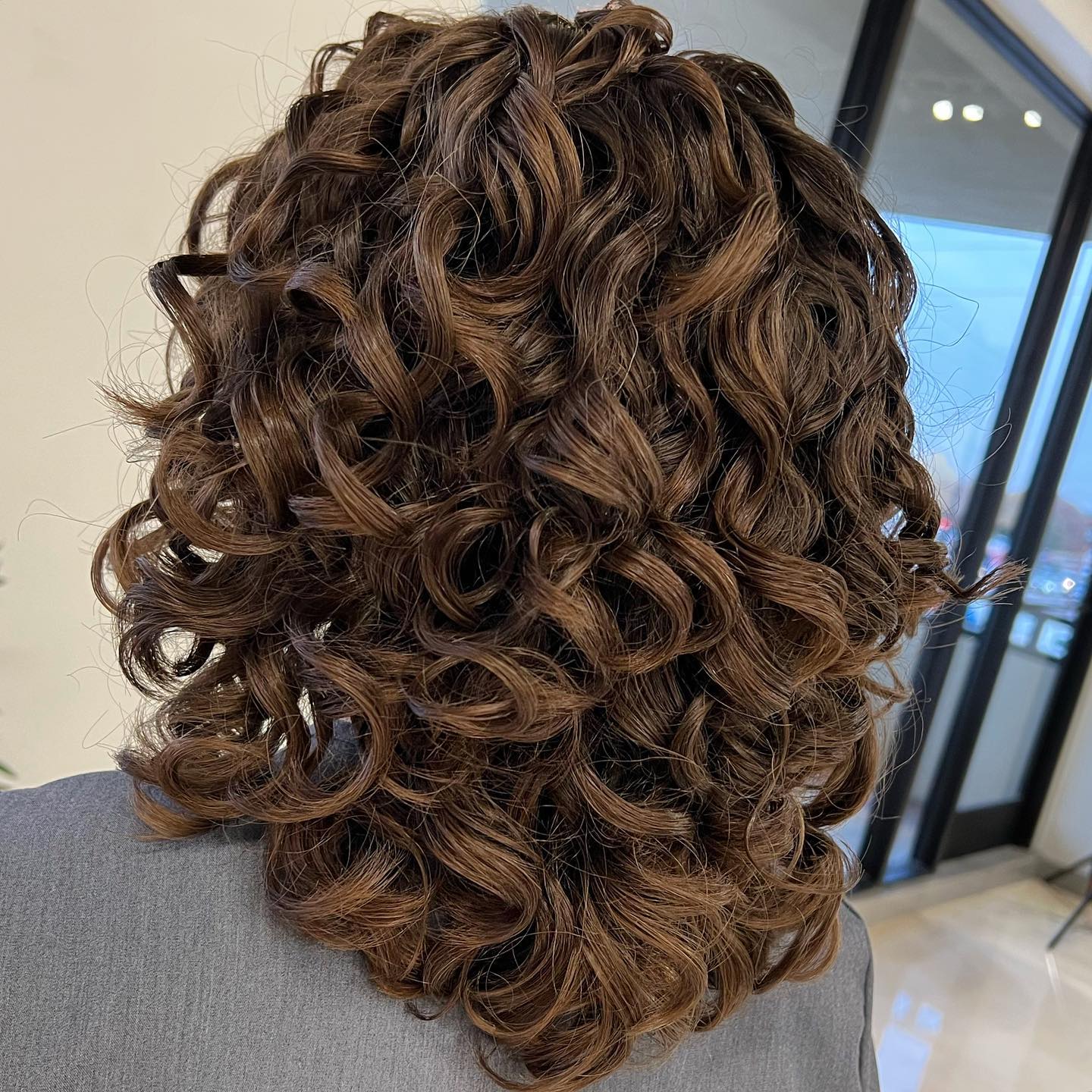 Shoulder-Length Rezo Cut for Thick Curly Hair