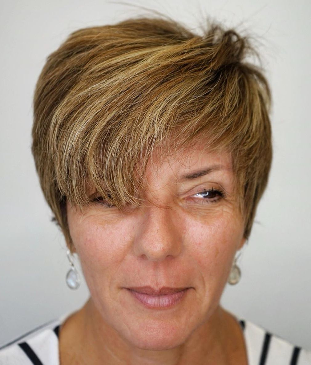 Textured Feathered Pixie Haircut for Women