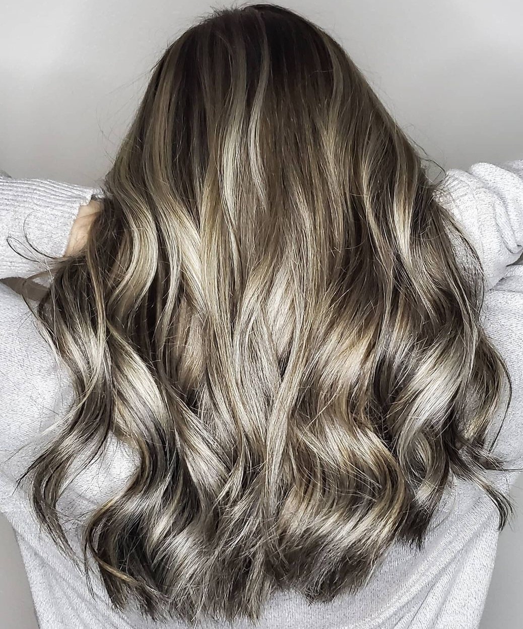 High-Shine Gold and Silver Highlights