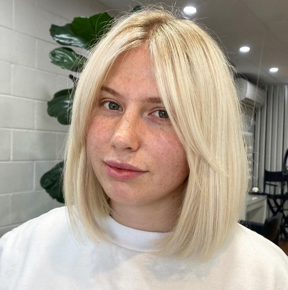 Delicate Blonde Collarbone Bob