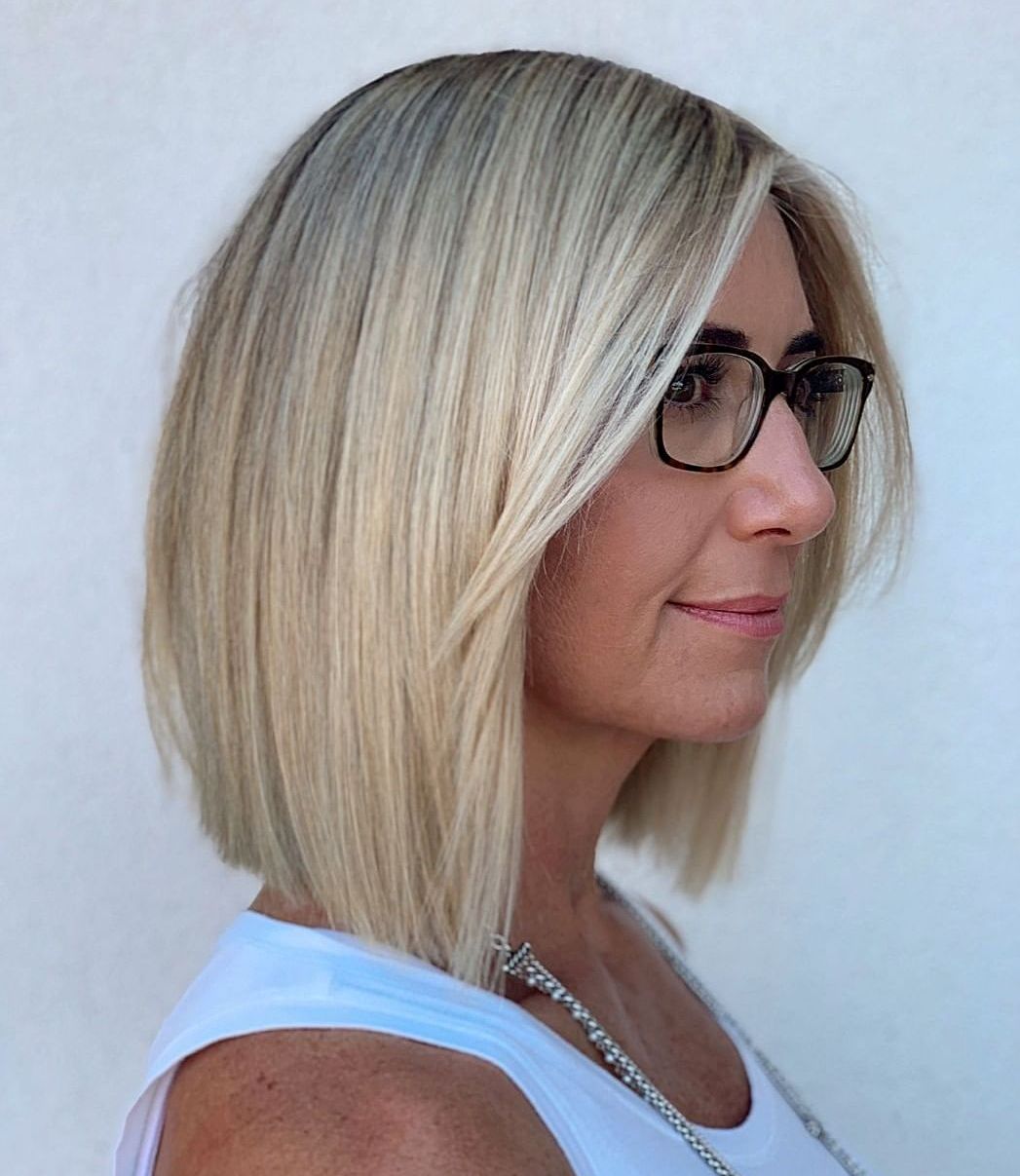 Blunt Lob with Face-Framing Layers