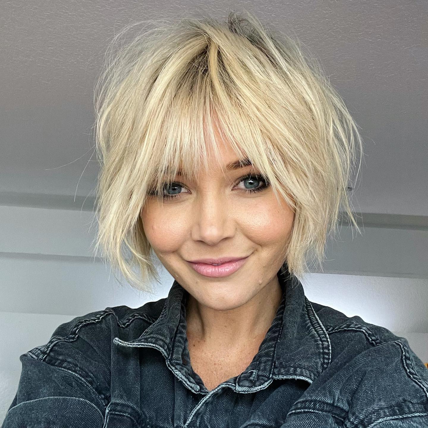 Short Feathered Bob with Enhanced Texture