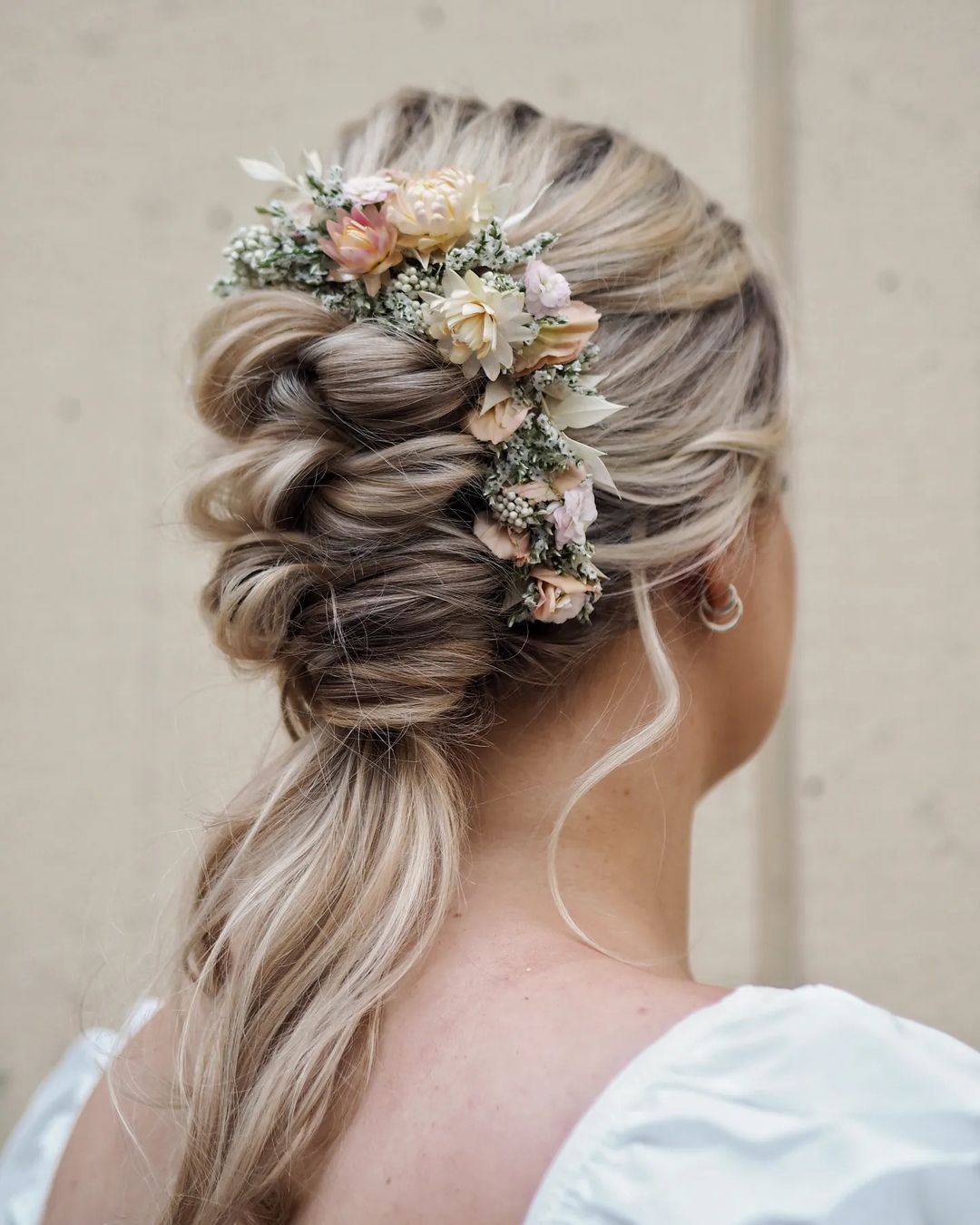 Romantic Medium-Length Hairstyle for Wedding