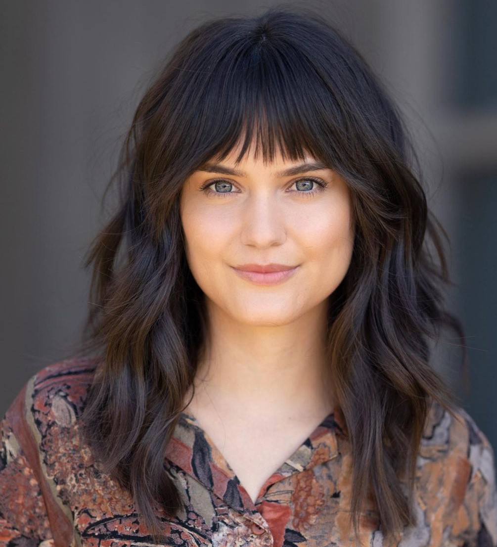 Medium Haircut with Shaggy Layers and Waves