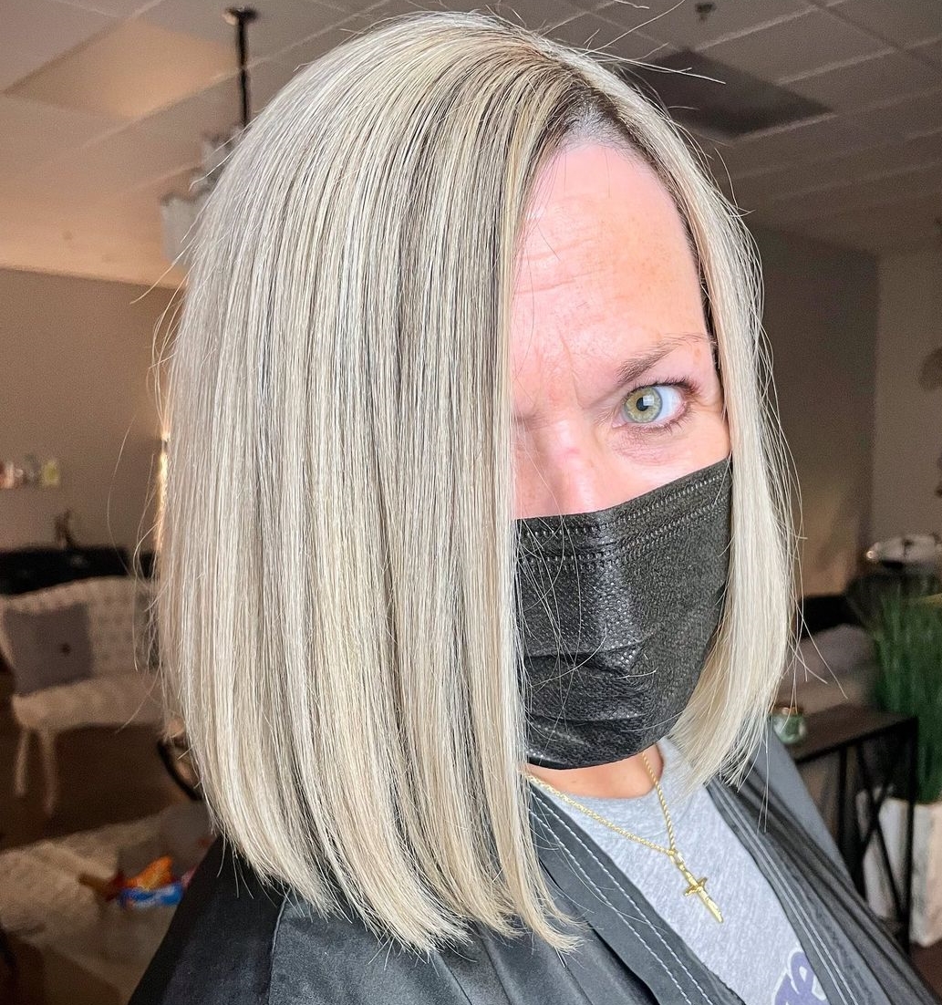 Sandy Blonde Bob to Hide Gray Hair