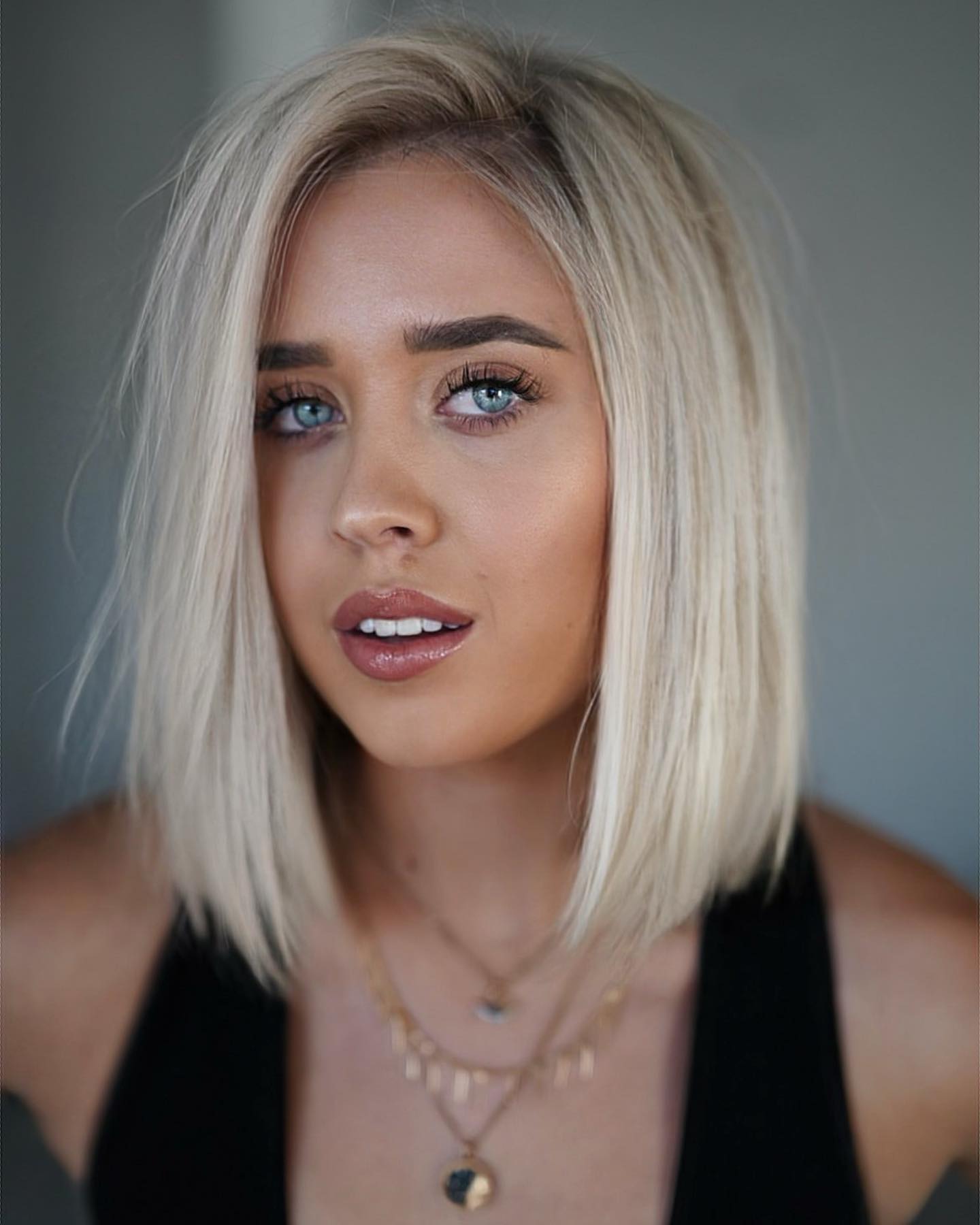 Long Straight Blonde Bob