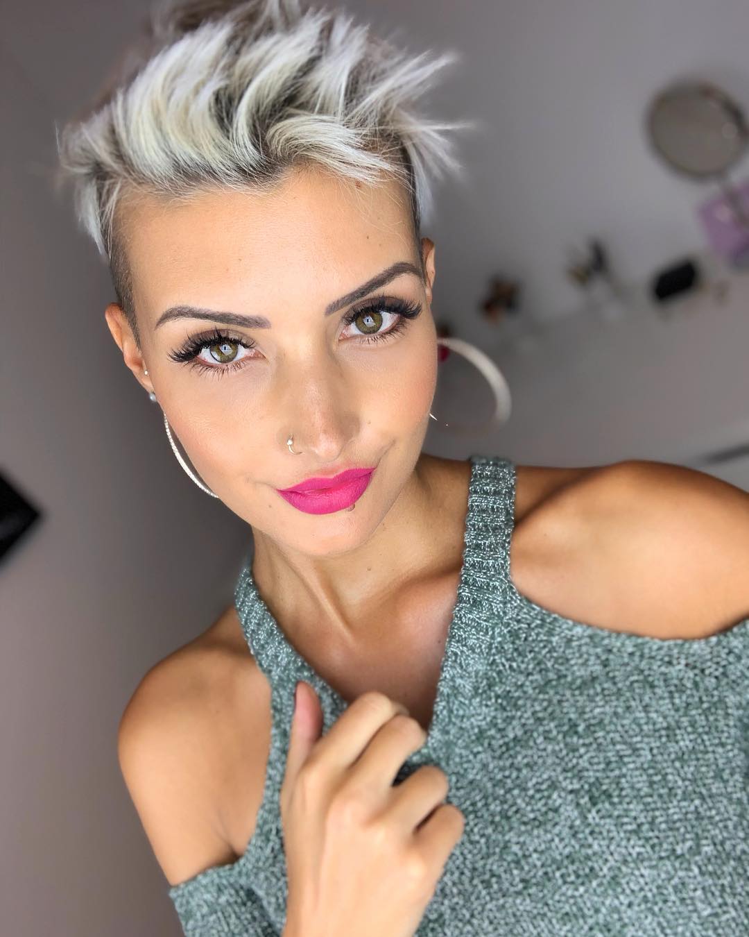 Hazel Eyes and Blonde Hair Color